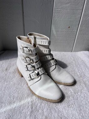 Women’s White Perforated Buckle Ankle Boots rock punk Size euro40 US 9-9.5